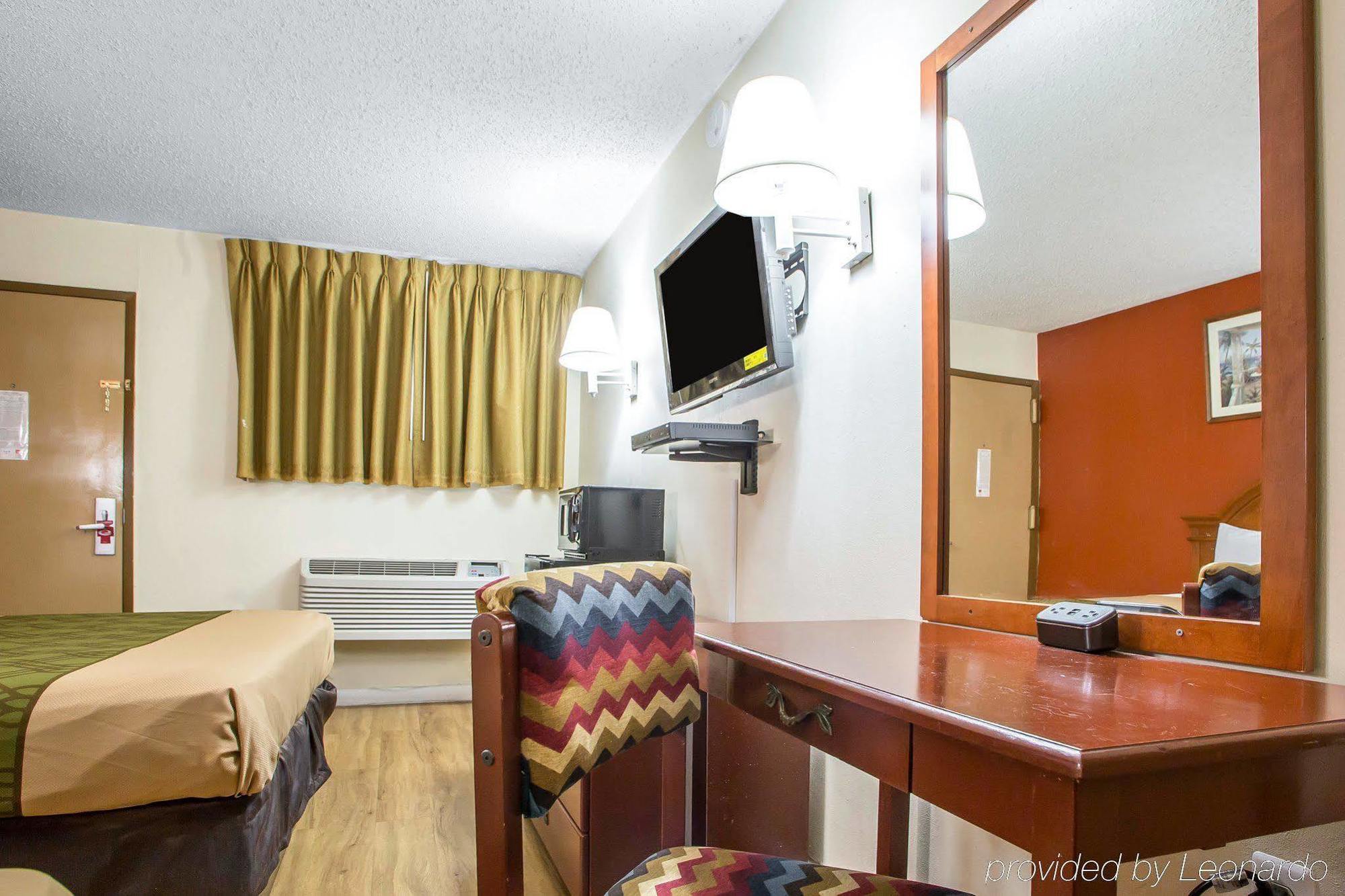 Econo Lodge Fort Lee Esterno foto