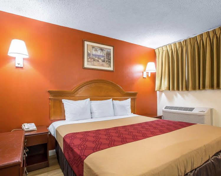 Econo Lodge Fort Lee Esterno foto